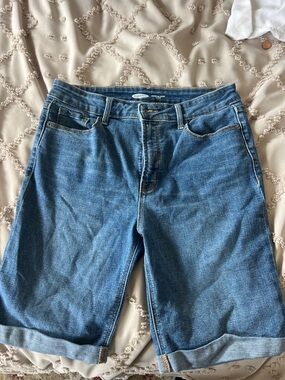 Old Navy Women's Blue Bermuda high rise shorts